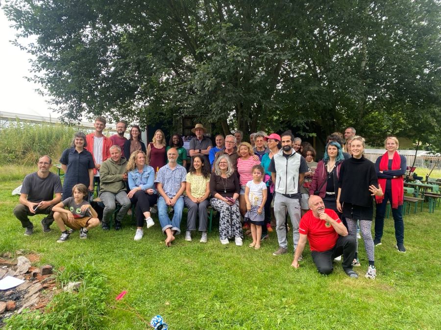 Gruppenfoto beim PermaSummer Sommerfest von GenR