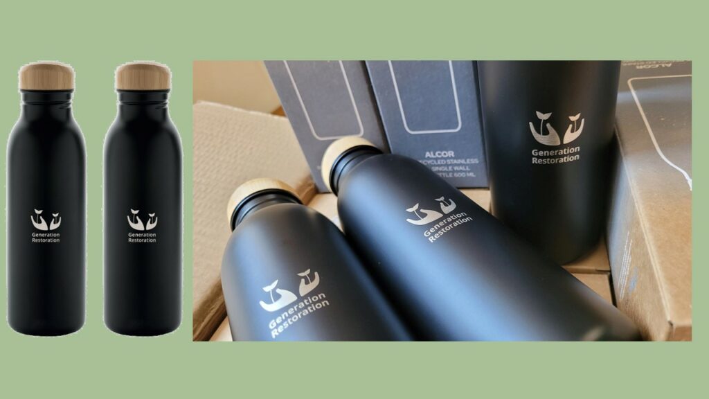 nachhaltige Trinkflasche als Generation Restoration Merch